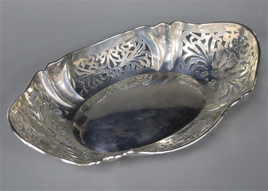 A George V pierced silver oval bowl, James Dixon & Sons, Sheffield, 1930, 10.5 oz.